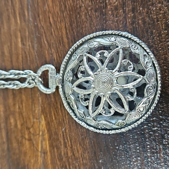 Silver Pendant Necklace with Pink Floral Design - Picture 3 of 9